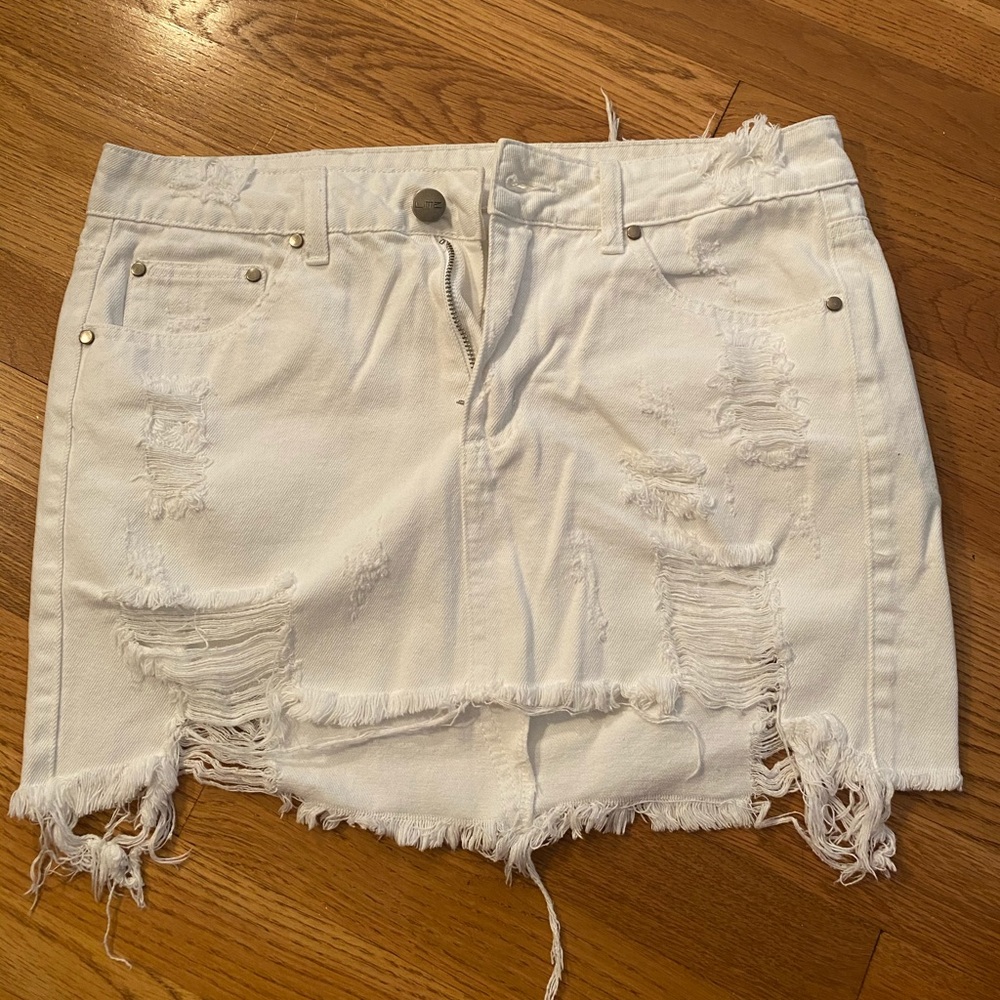Litz white denim skirt. Size Medium